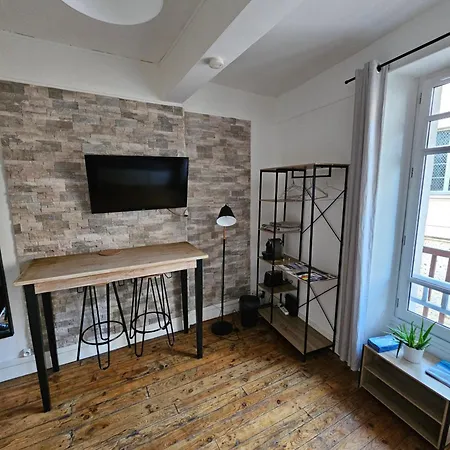 Appartement Le Henri Iv - Hyper Centre - Quartier Du Chateau Pau